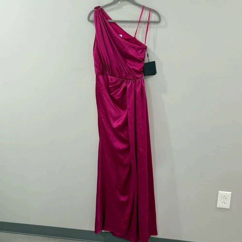NWT Mac Duggal Dress One Shoulder Satin Ruched Gown in Berry 26654